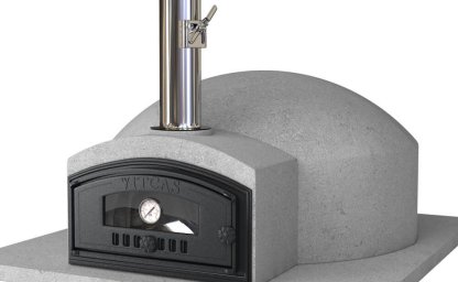 Bread oven, fresh baked goods from your own garden